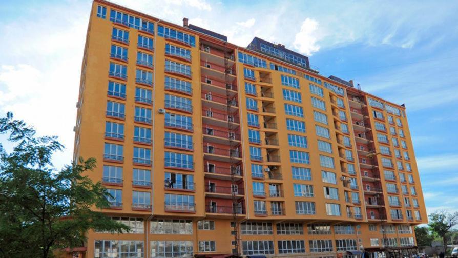 Apartment In The Center! Panoramic Windows! Fireplace! Chisinau Exterior photo